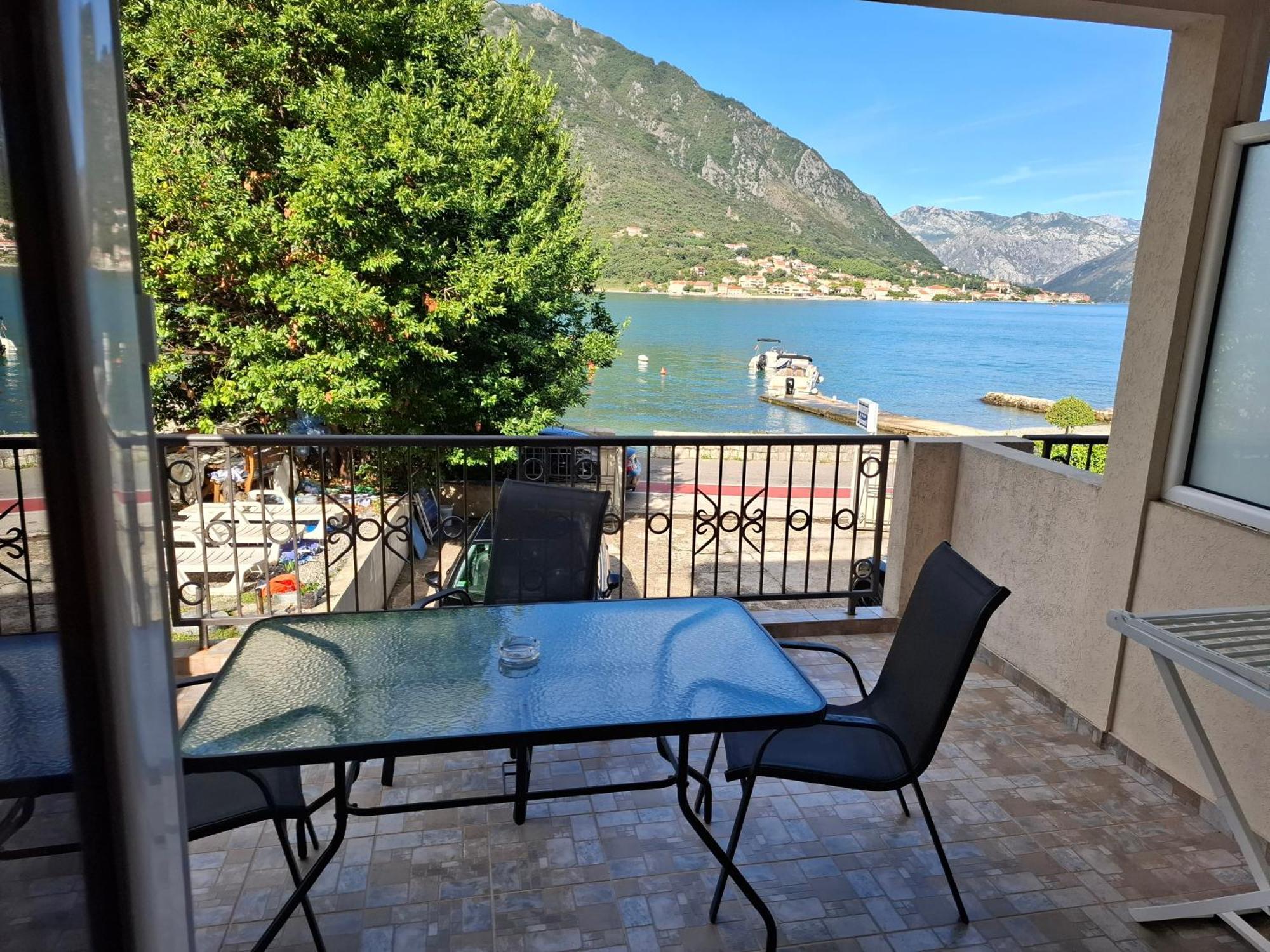 Apartments Pejanovic Котор Экстерьер фото